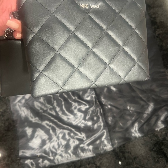 NINE WEST black wristlet and wallet - Picture 5 of 8